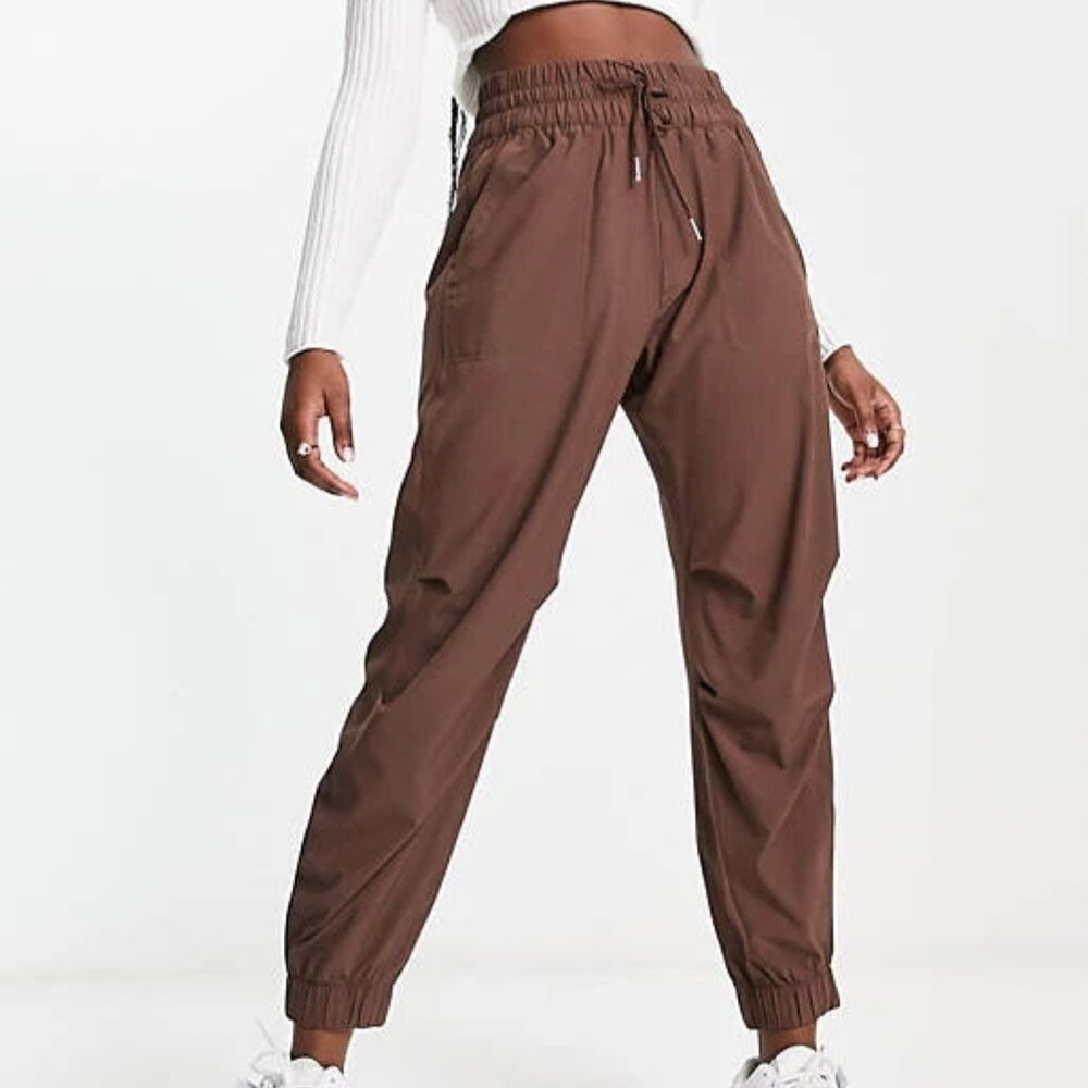 Abercrombie & Fitch Women's Parachute Cargo Pants - Chestnut - Small Worn 1 Time
